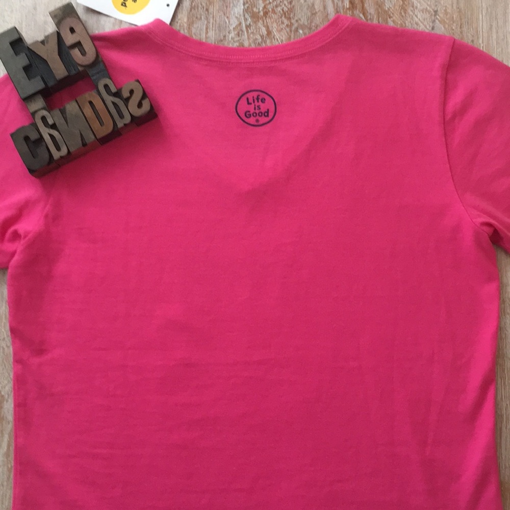 🆕LIFE IS GOOD Women’s Peace☮️ “Outer Banks” Crusher V-Neck T-Shirt in Hot Pink - Picture 8 of 8
